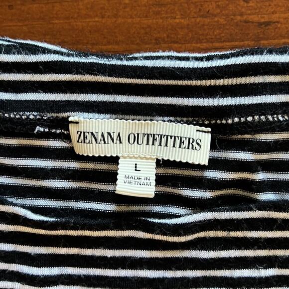 Zenana Outfitters Black & White Striped Knit Top Woman Size Large - Picture 5 of 9